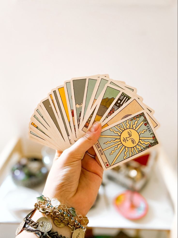Learn Tarot Card Reading with Acharya Priyanka